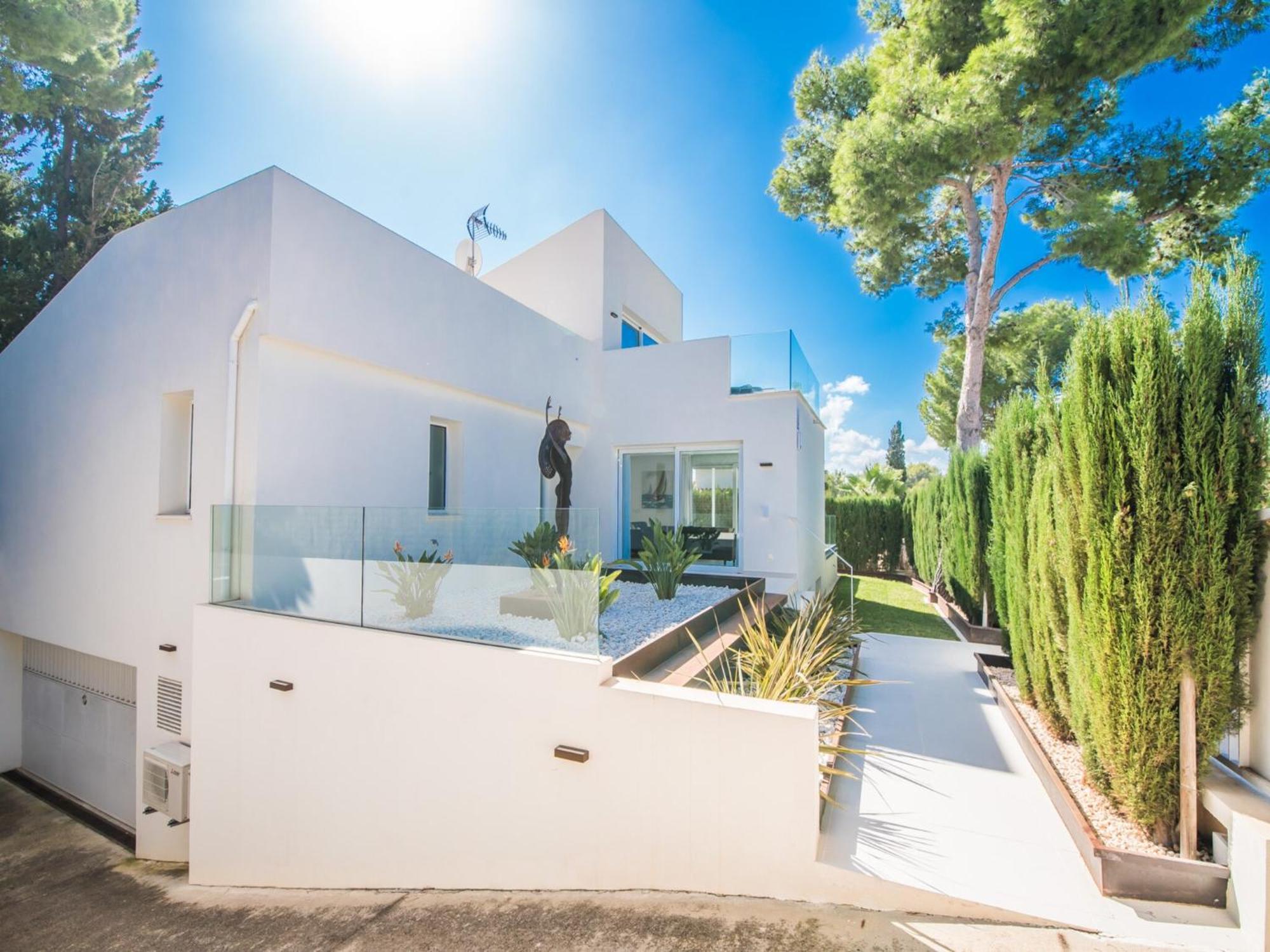 With Fenced Garden * Alcudia (Mallorca)