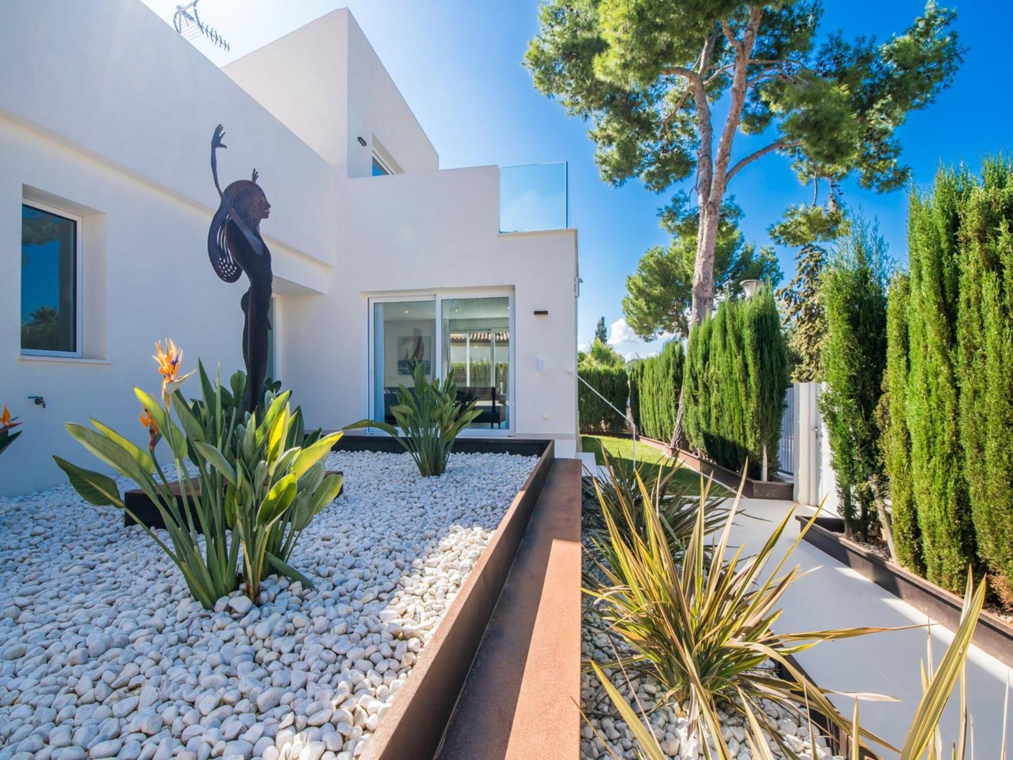 Holiday home With Fenced Garden