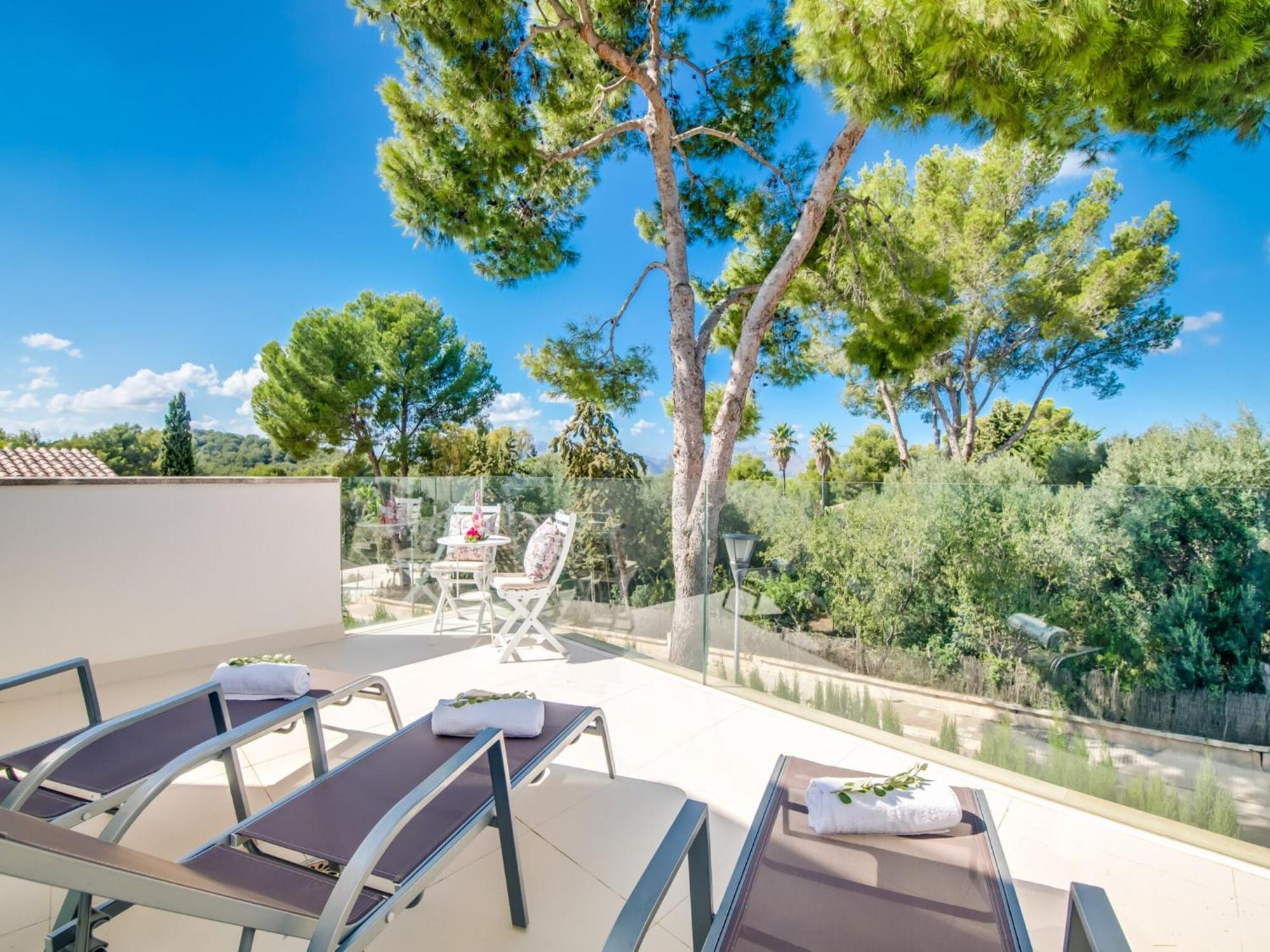 With Fenced Garden Holiday home